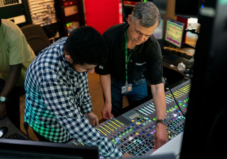 engineering apprentice in music production