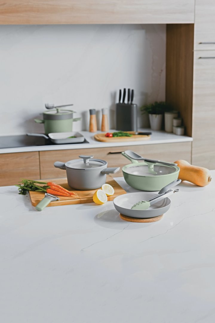 Covered wok non-stick Balance Sage 32cm