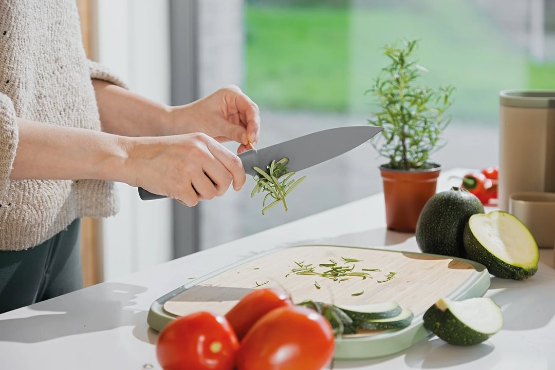 Small chef’s knife with herb stripper Balance 14cm
