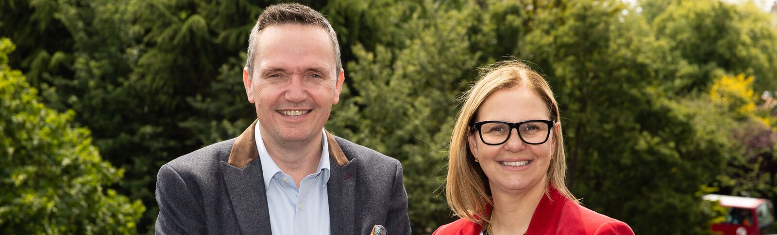 Helen Godwin and Councillor Bell 