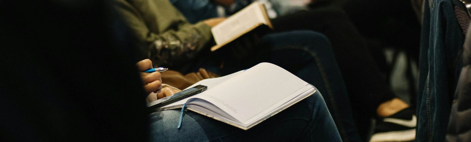 Note taking on lap 