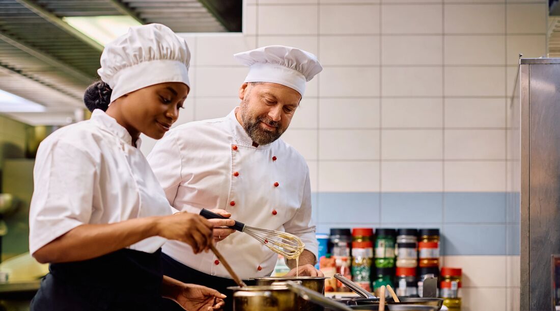 2 chefs working together
