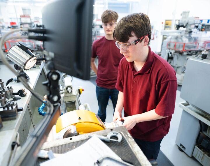 student and mentor in advanced manufacturing