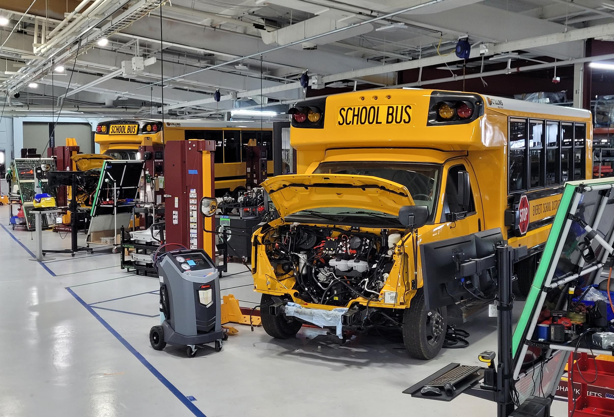 Lightning eMotors announces deployments and production ramp up of Electric School Buses built on the GM-based Lightning ZEV4™ platform