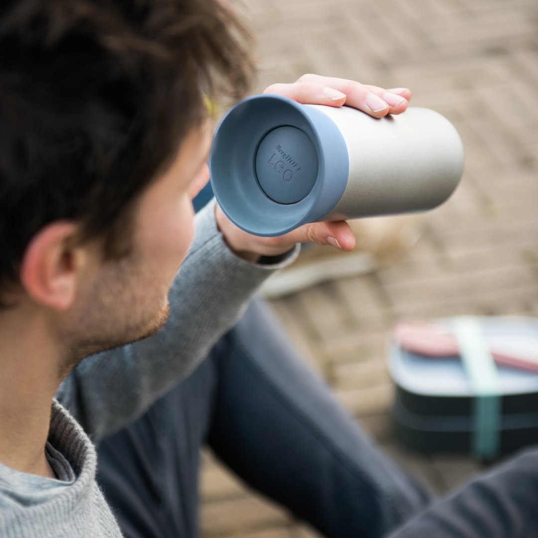 Double walled thermal mug blue 0,33L