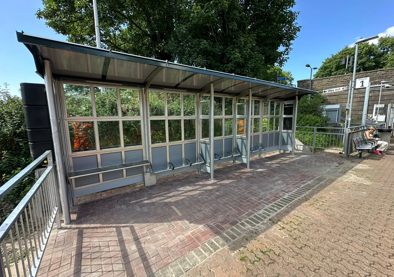 Shelter on rail platform